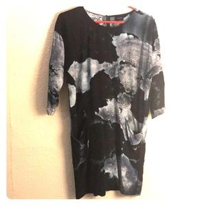 Nique gray sheath dress with pockets, size large